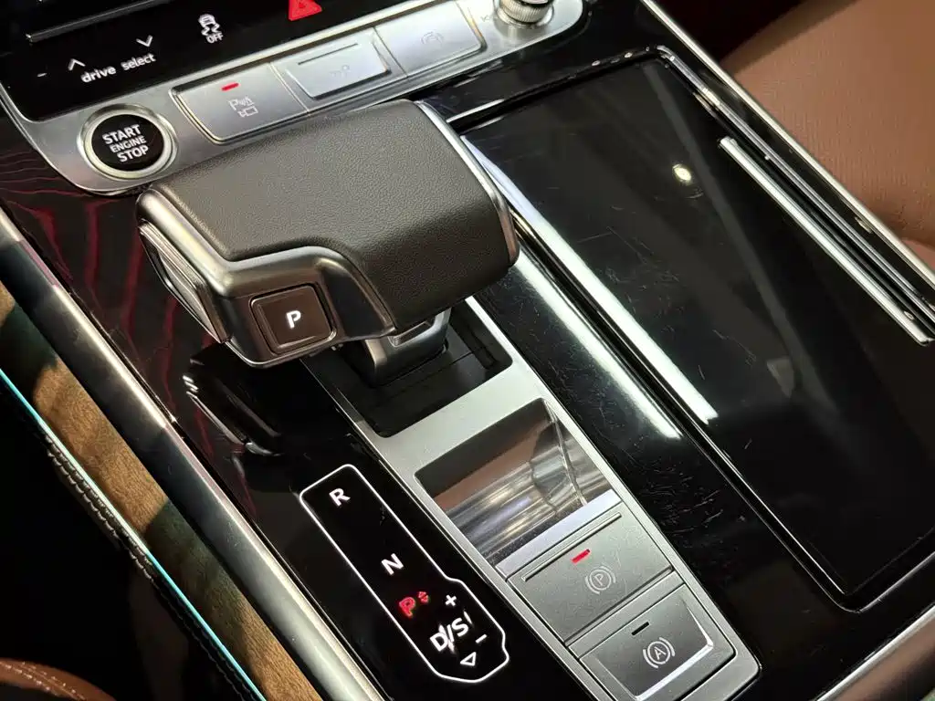 Audi Q7 2025 — фото 23