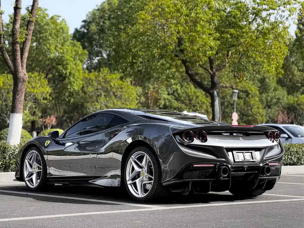 Ferrari F8 2021 — фото 21