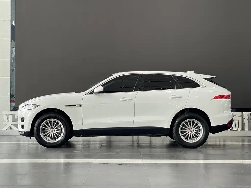 Jaguar F-PACE 2019 — фото 3