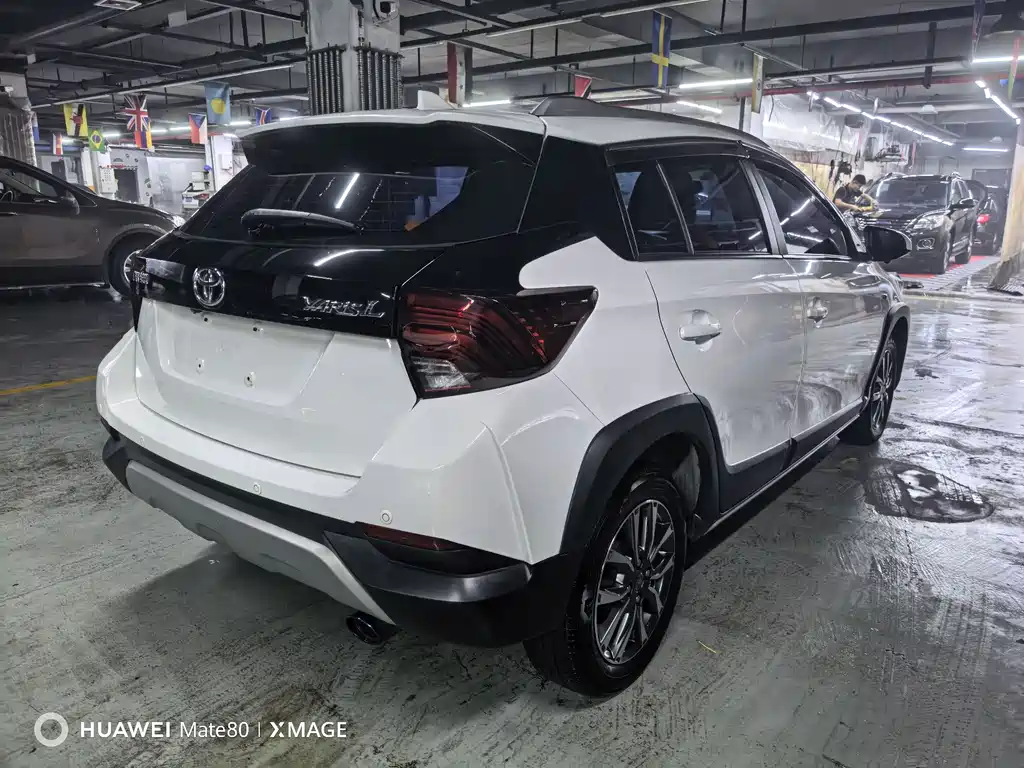 Toyota Yaris L 2021
