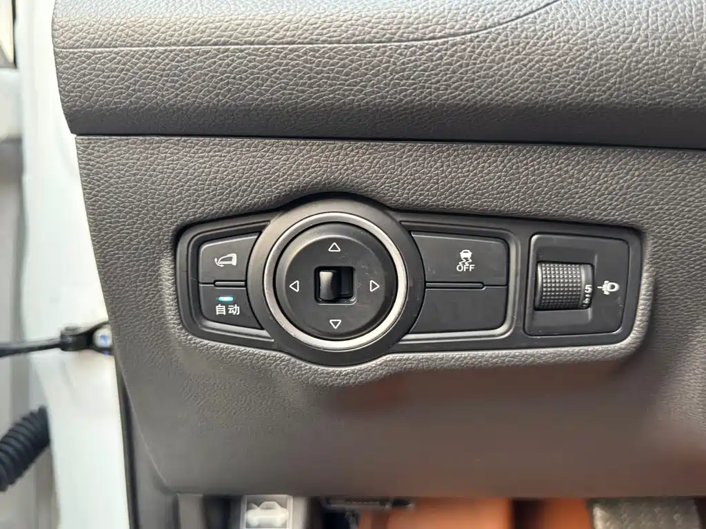 BYD Song New Energy 2018 — фото 17
