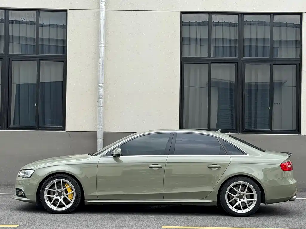 Audi A4L 2014