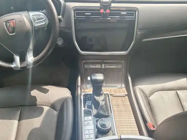 Roewe RX8 2018