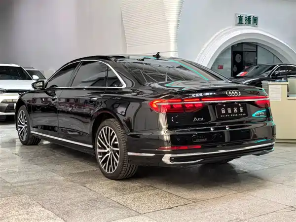 Audi A8 2025
