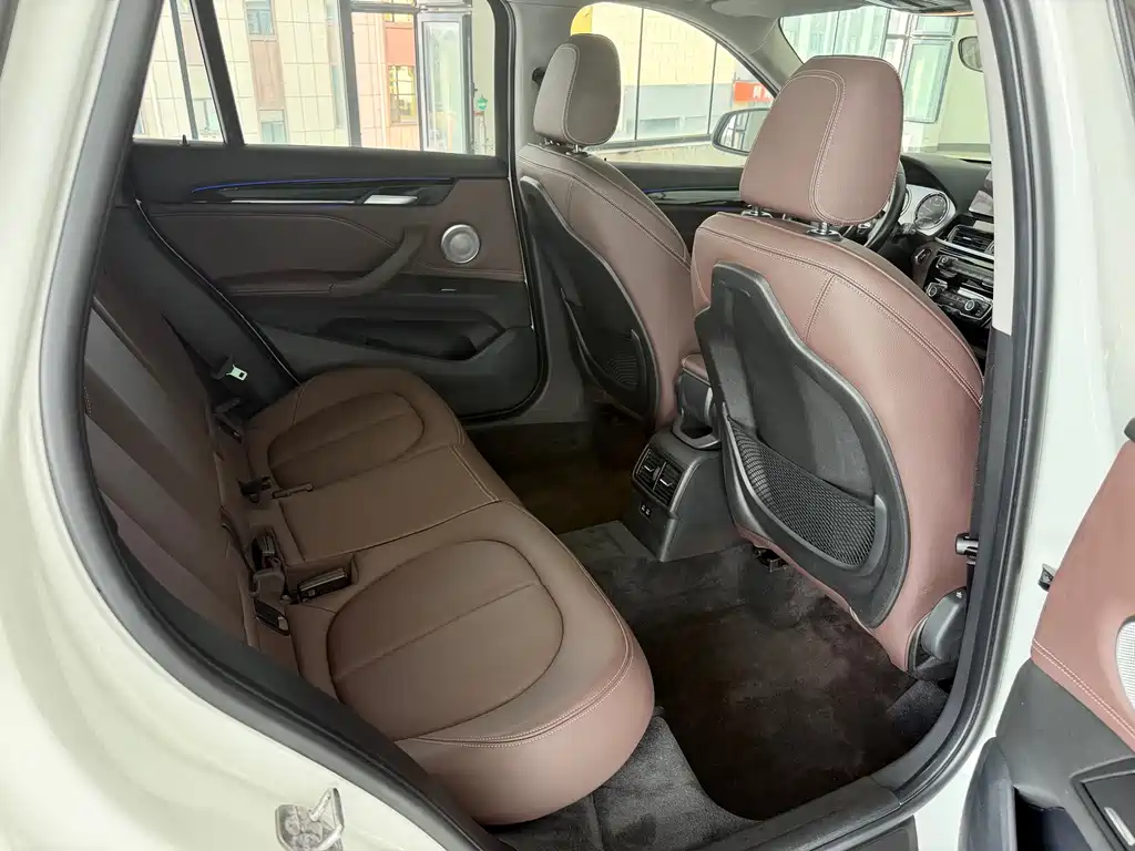 BMW X1 2022 — фото 11