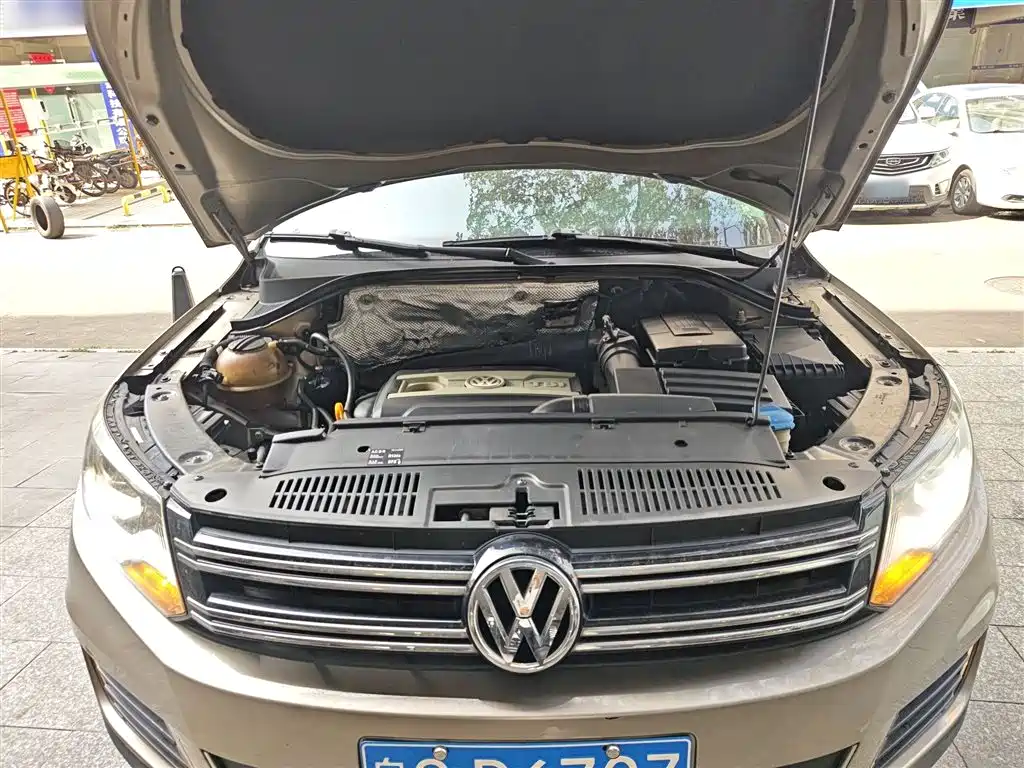 Volkswagen Tiguan 2015 — фото 20