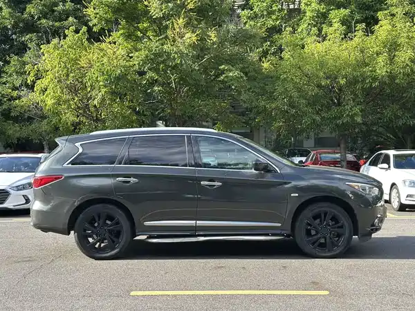 Infiniti JX 2013