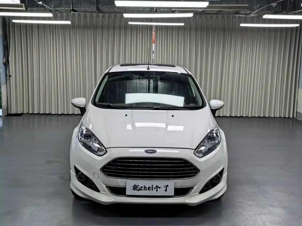 Ford Fiesta 2016 — фото 2