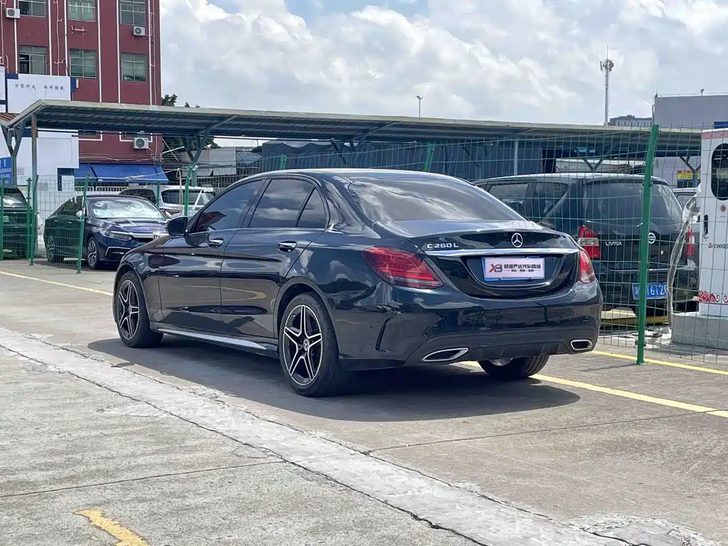 Mercedes-Benz C-Class 2021