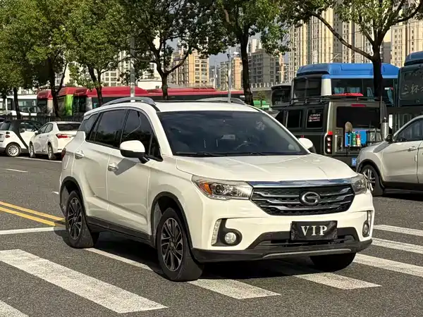 GAC Trumpchi GS4 2015