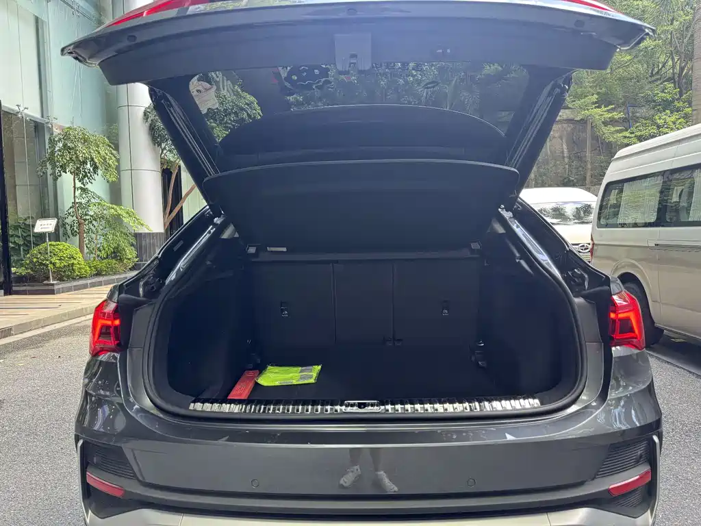 Audi Q3 Sportback 2022 — фото 19