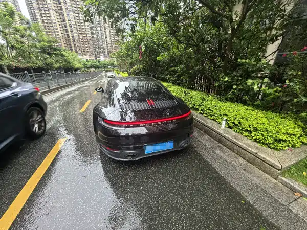 Porsche 911 2021