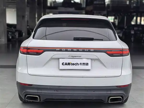 Porsche Cayenne 2022