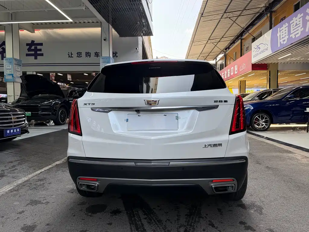 Cadillac XT5 2021 — фото 25