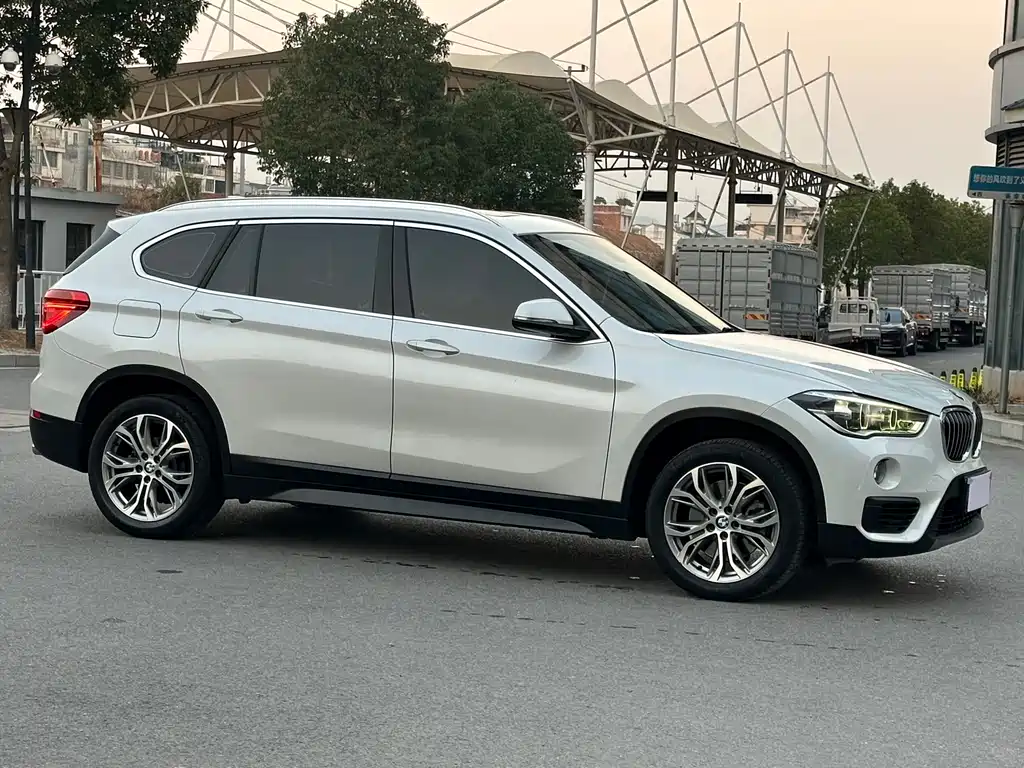 BMW X1 2019 — фото 3