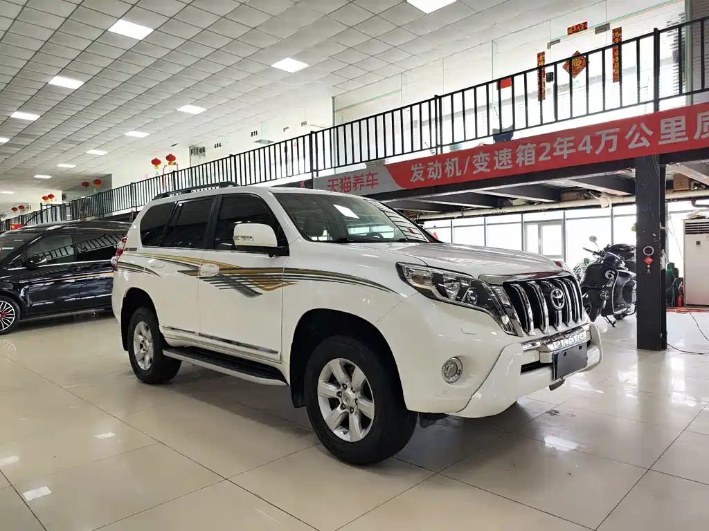 Toyota Prado 2014 — фото 3