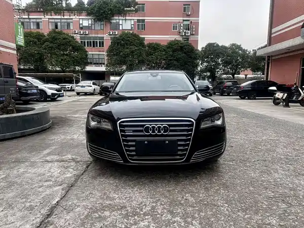 Audi A8 2012