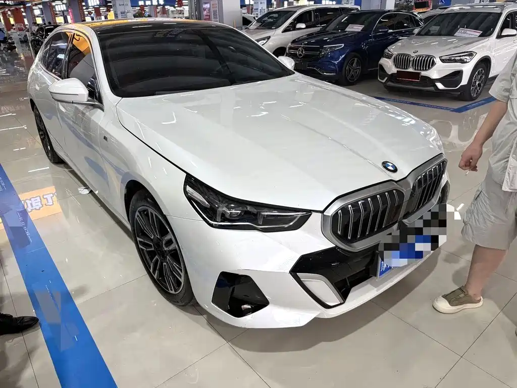 BMW 5 Series 2024
