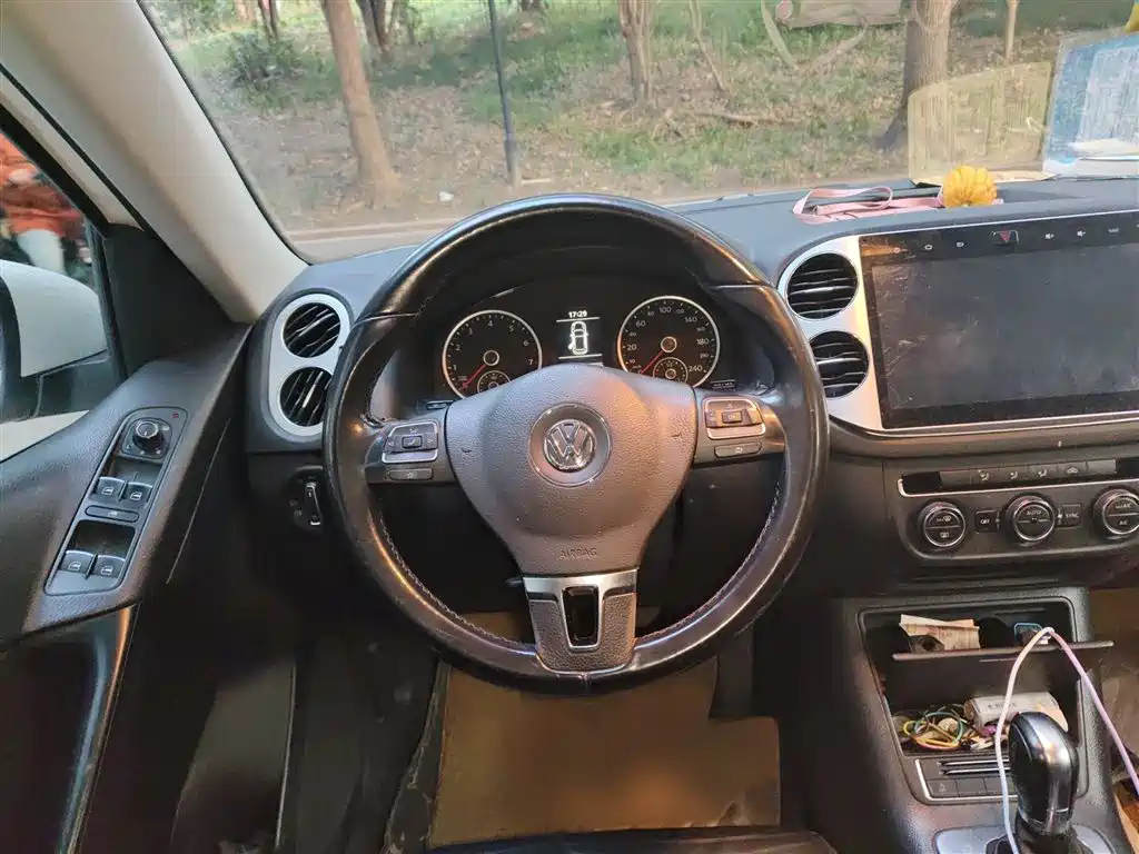 Volkswagen Tiguan 2015 — фото 3