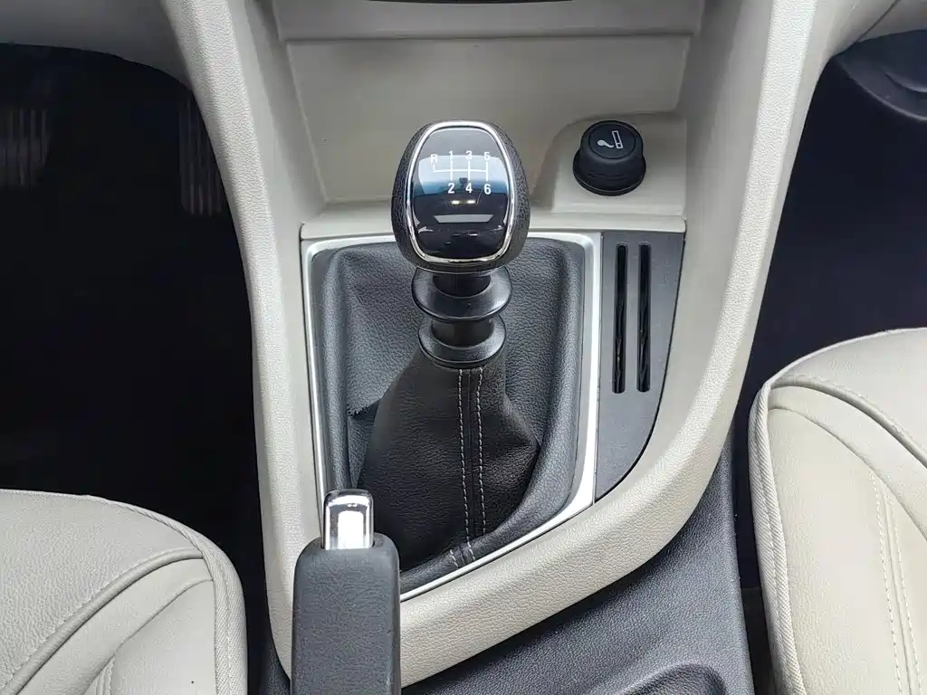 Buick Excelle GT 2019 — фото 13