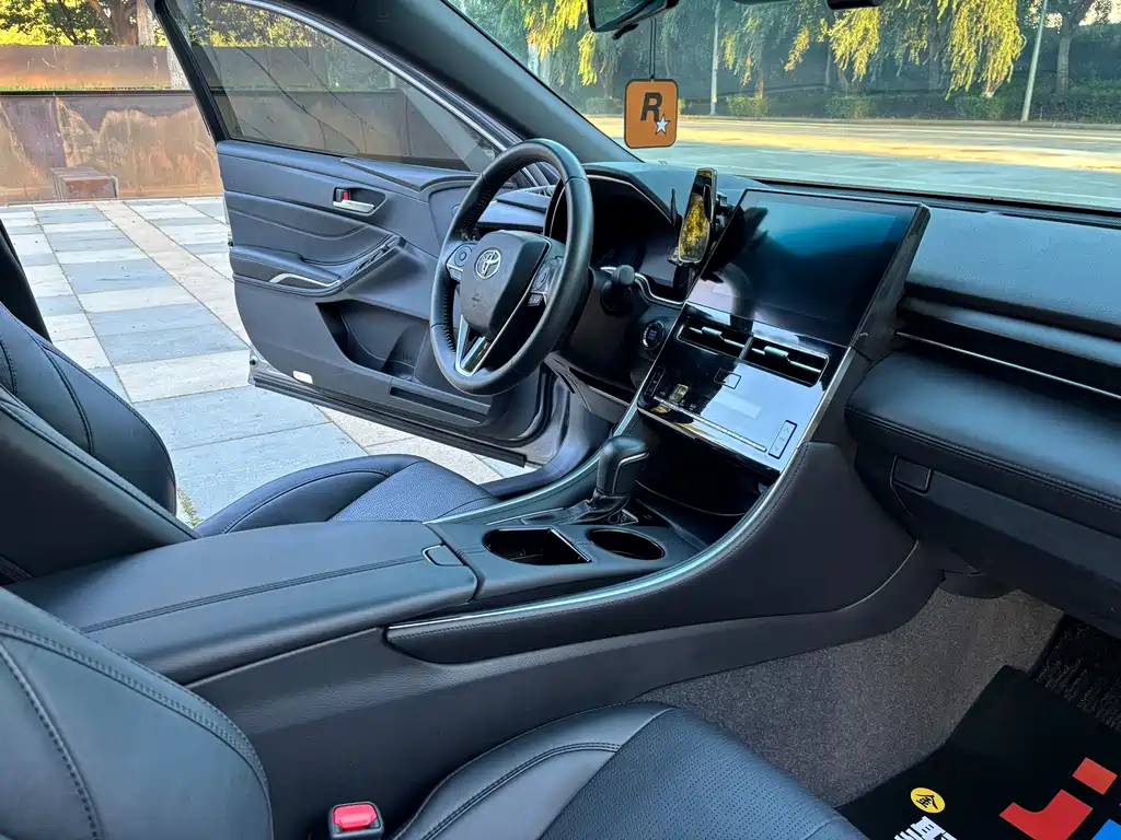 Toyota Avalon 2023 — фото 14