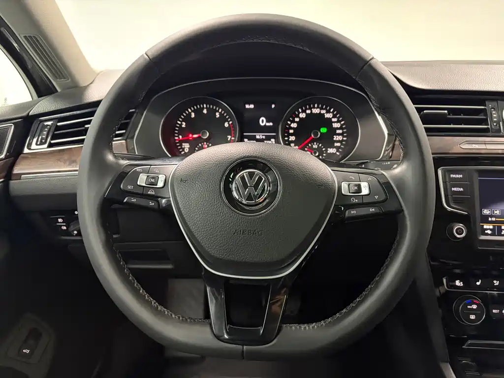 Volkswagen Magotan 2017