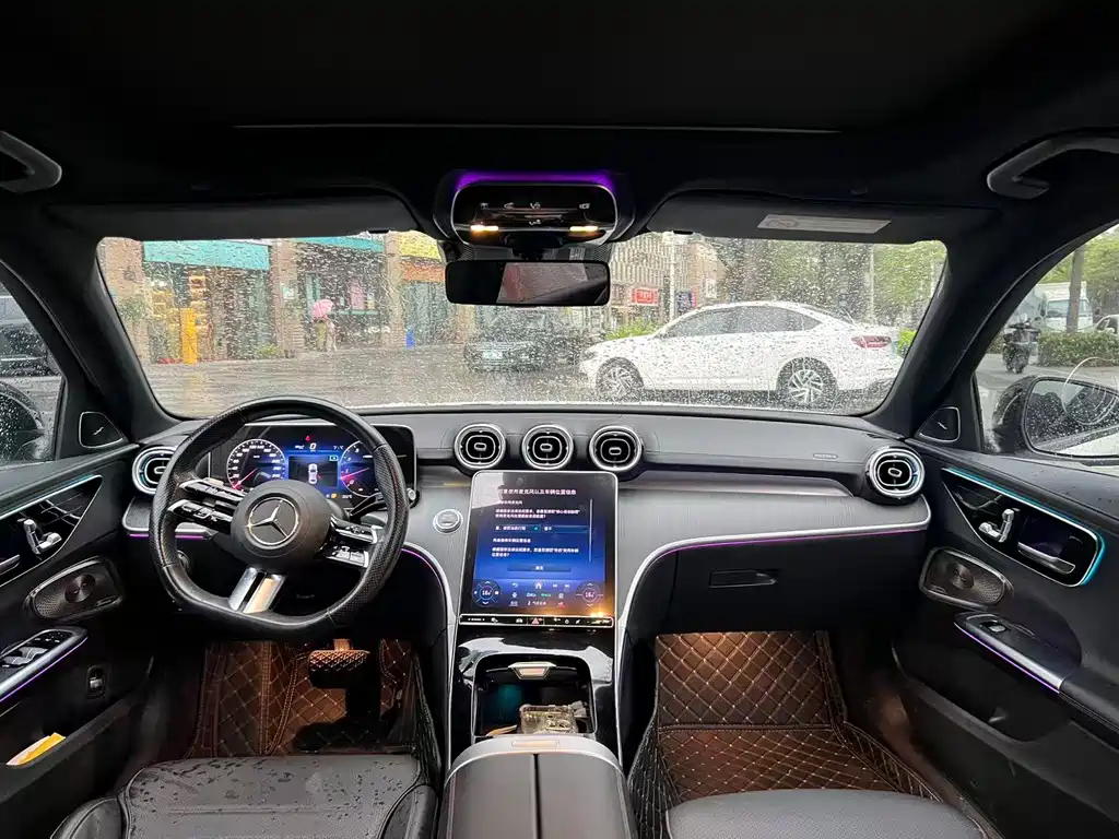 Mercedes-Benz C-Class 2023 — фото 9