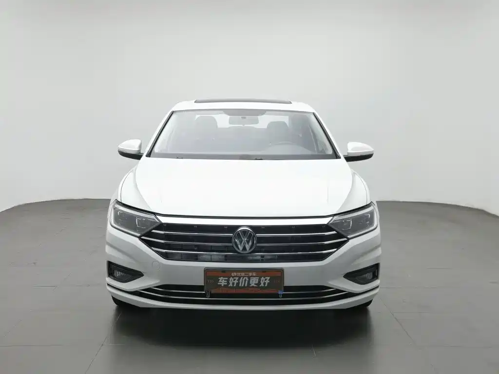 Volkswagen Sagitar 2022