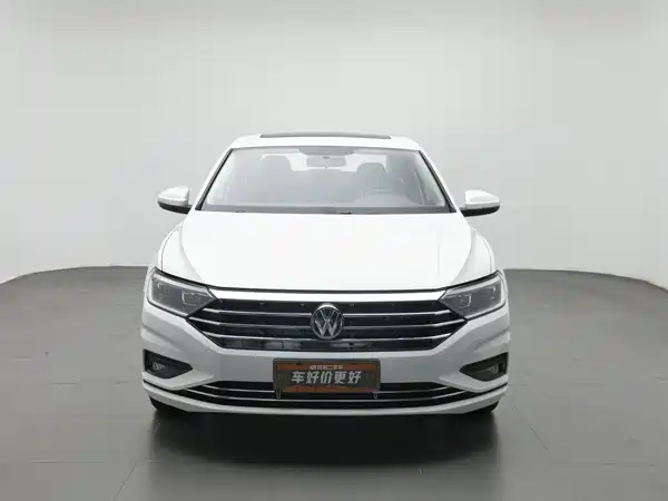 Volkswagen Sagitar 2022