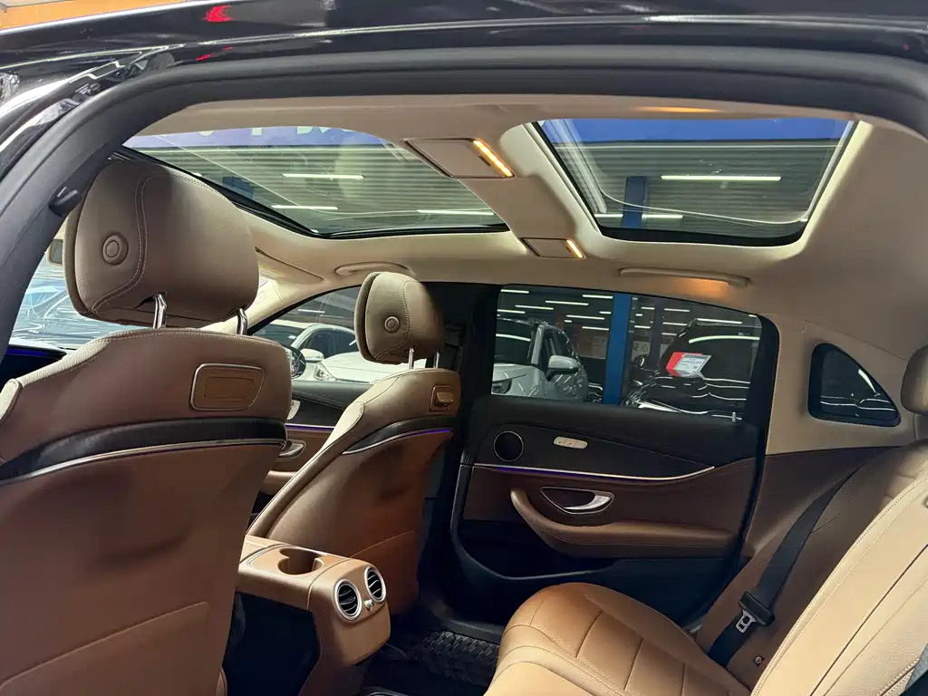 Mercedes-Benz E-Class 2020 — фото 18