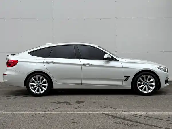 BMW 3 Series GT 2018