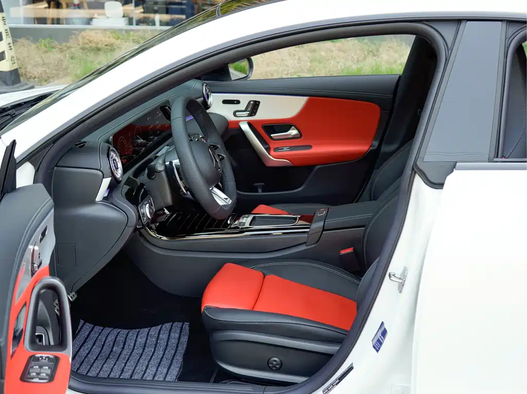 Mercedes-Benz CLA AMG 2026 — фото 11