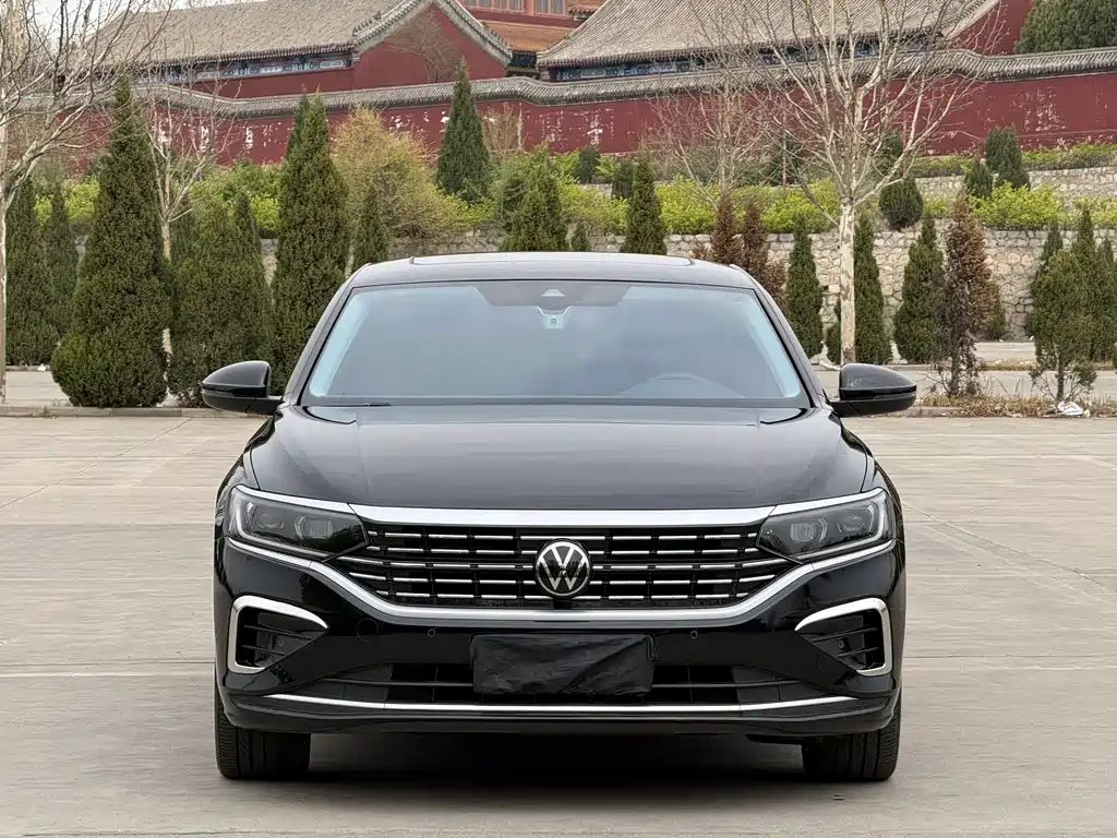 Volkswagen Passat 2023 — фото 2