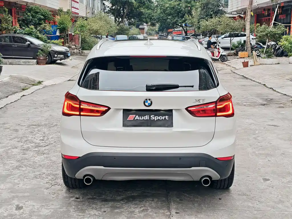 BMW X1 2018 — фото 12