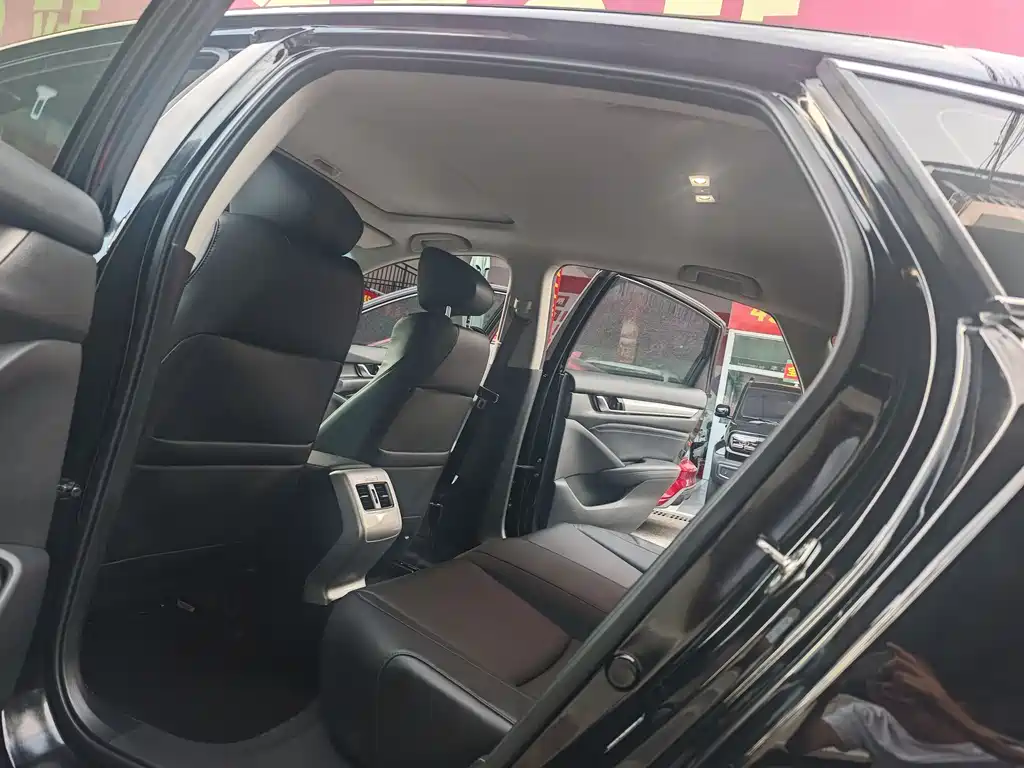 Honda Accord 2021 — фото 12