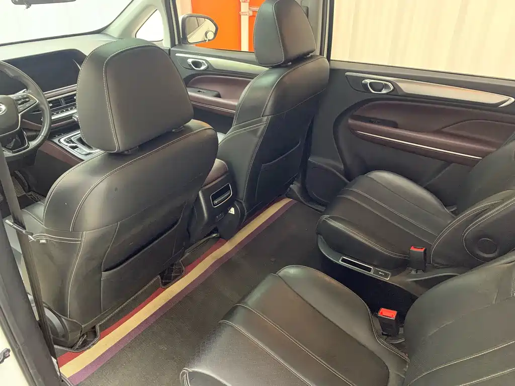 GAC Trumpchi M6 2022 — фото 10