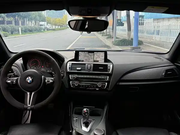 BMW M2 2016