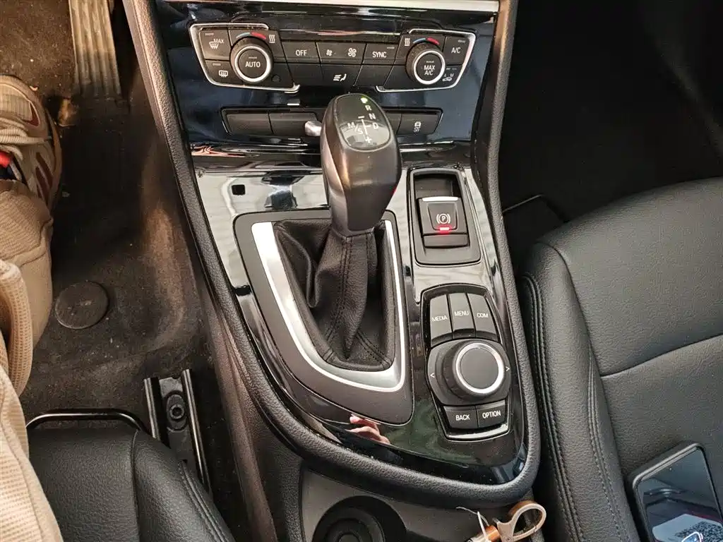 BMW 2 Series Active Tourer 2018 — фото 11