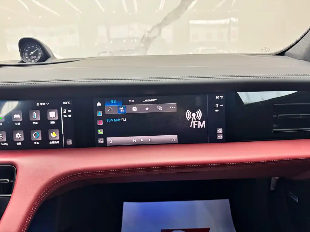 Porsche Taycan 2020 — фото 10
