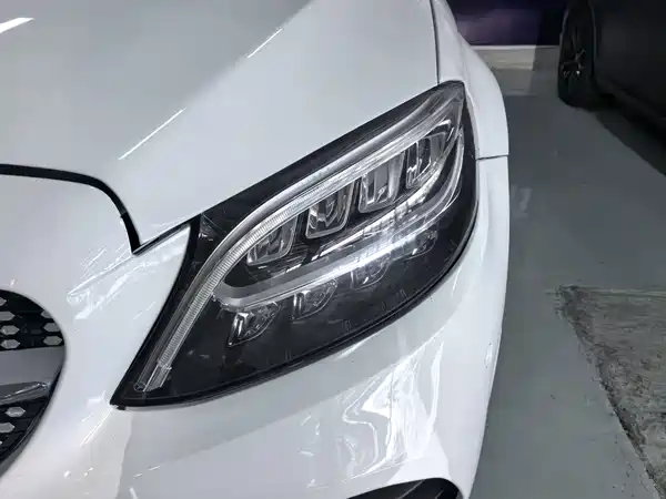 Mercedes-Benz C-Class 2021