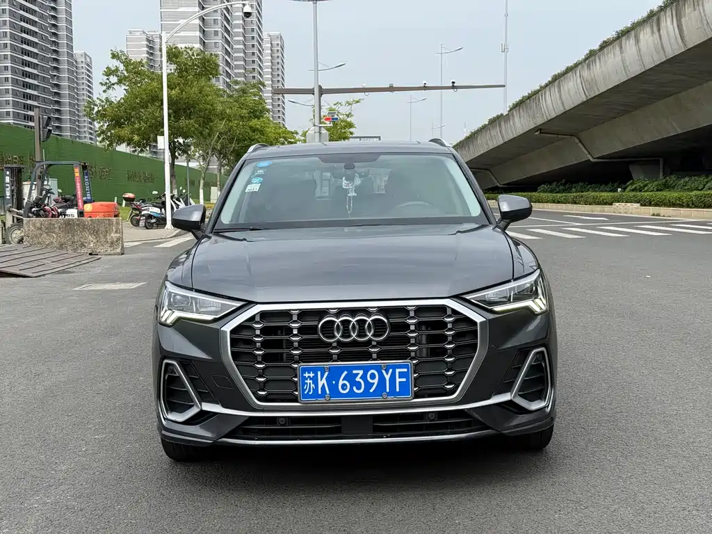 Audi Q3 2019 — фото 2