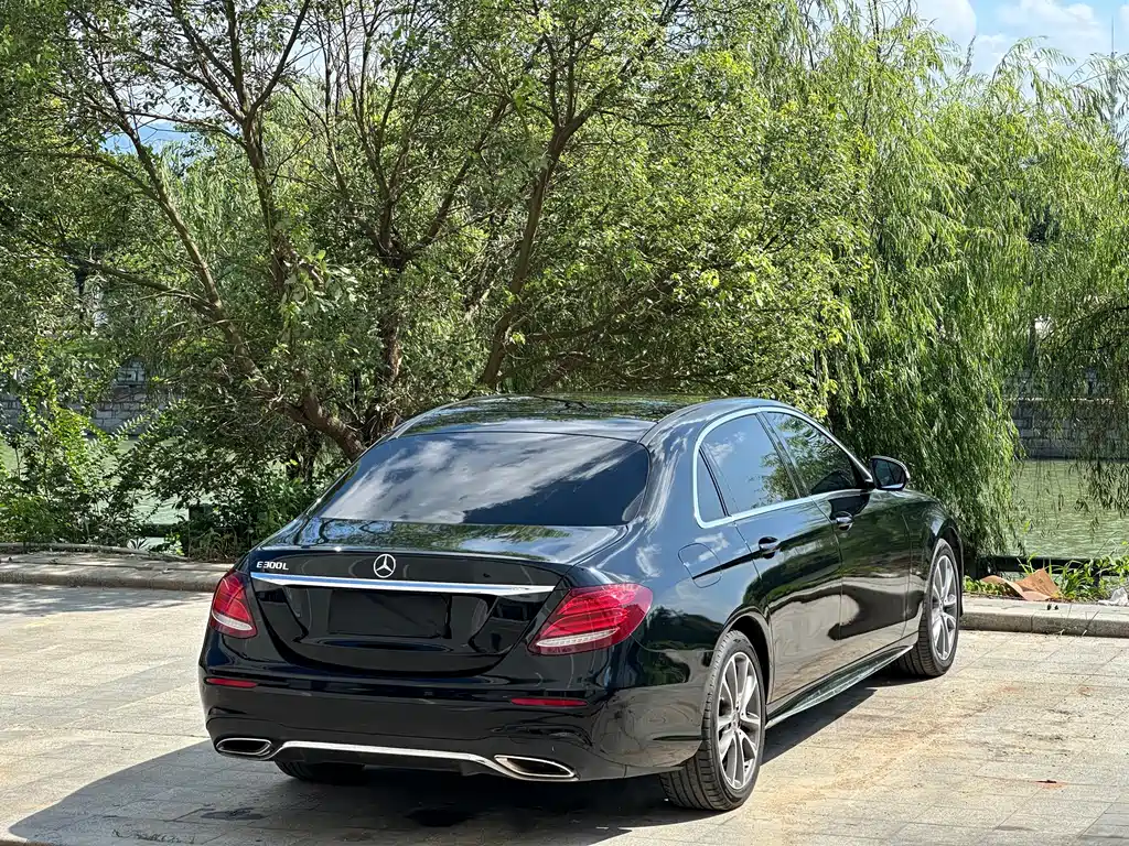 Mercedes-Benz E-Class 2018 — фото 4