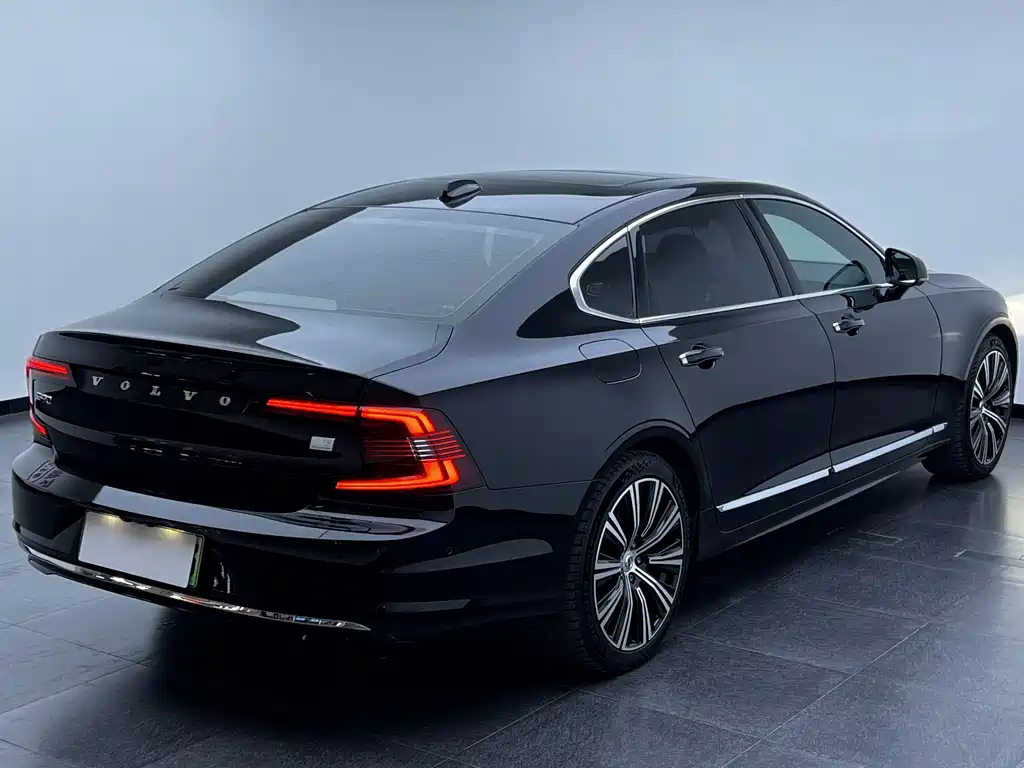 Volvo S90 PHEV 2021 — фото 18