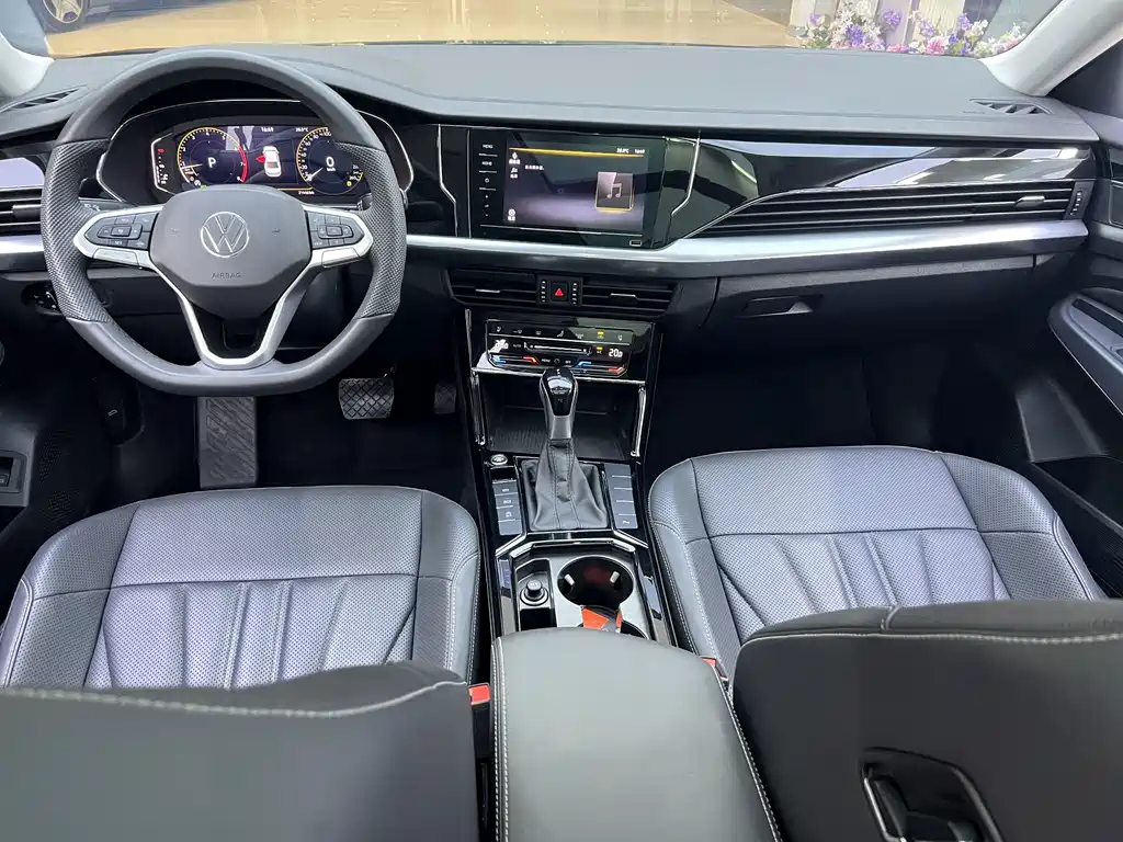 Volkswagen Passat 2025