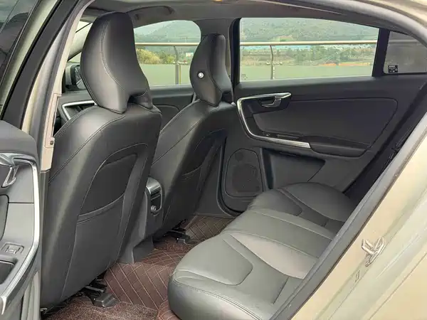 Volvo S60 2019