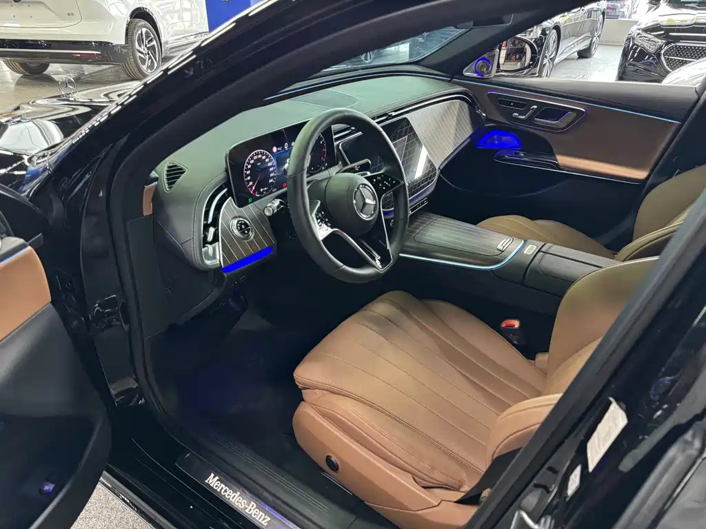 Mercedes-Benz E-Class 2024