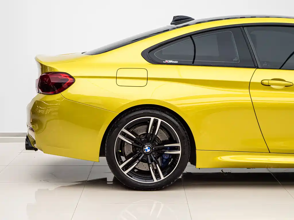 BMW M4 2017 — фото 10