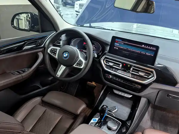 BMW iX3 2022