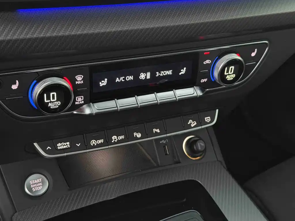 Audi Q5L Sportback 2021 — фото 17
