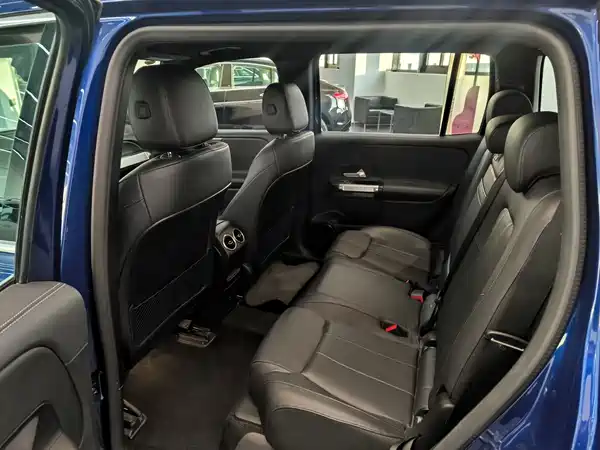 Mercedes-Benz EQB 2023